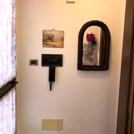 Apartment La *
